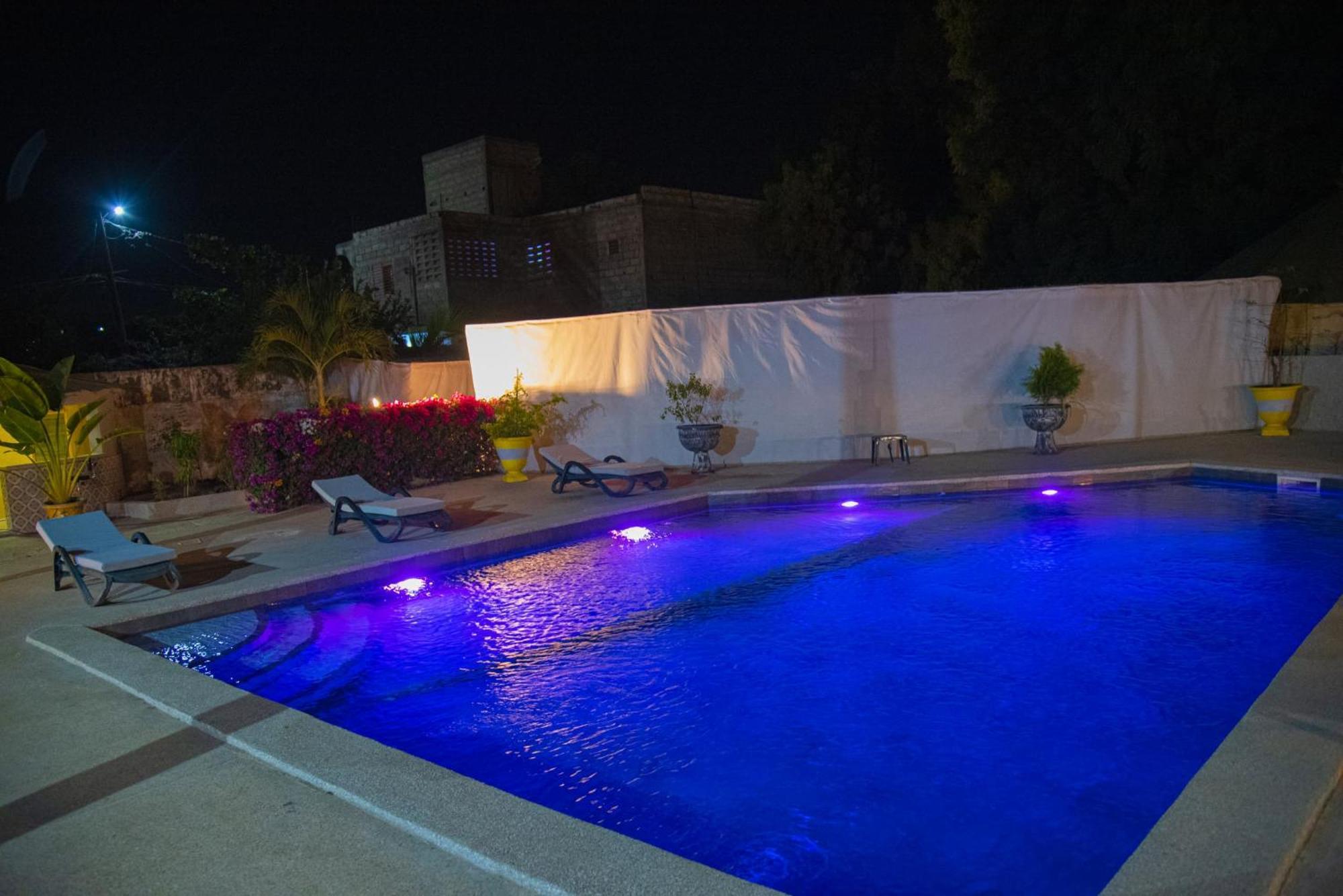 Chambres D'Hotes Villa Luciana Saly 外观 照片