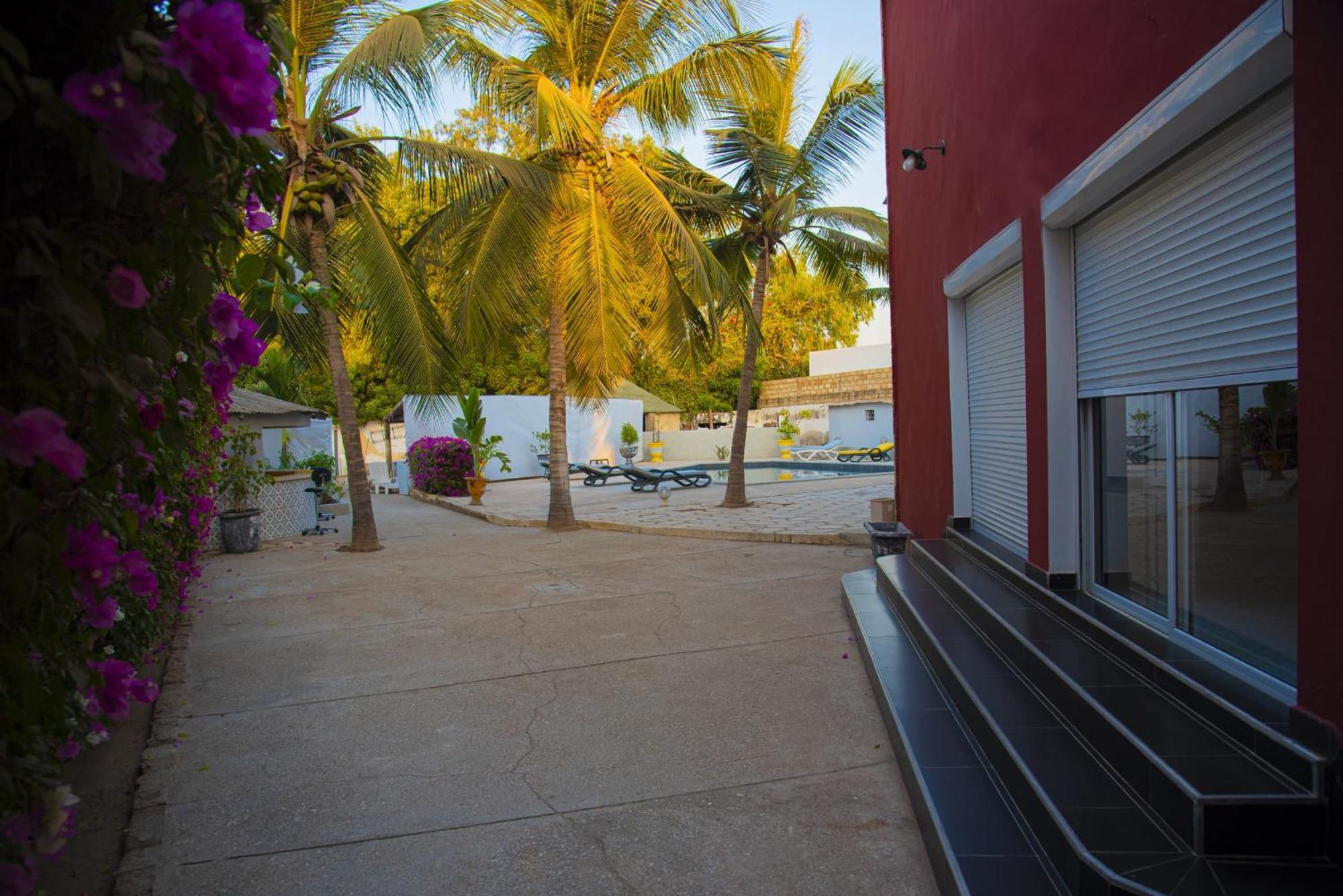 Chambres D'Hotes Villa Luciana Saly 外观 照片
