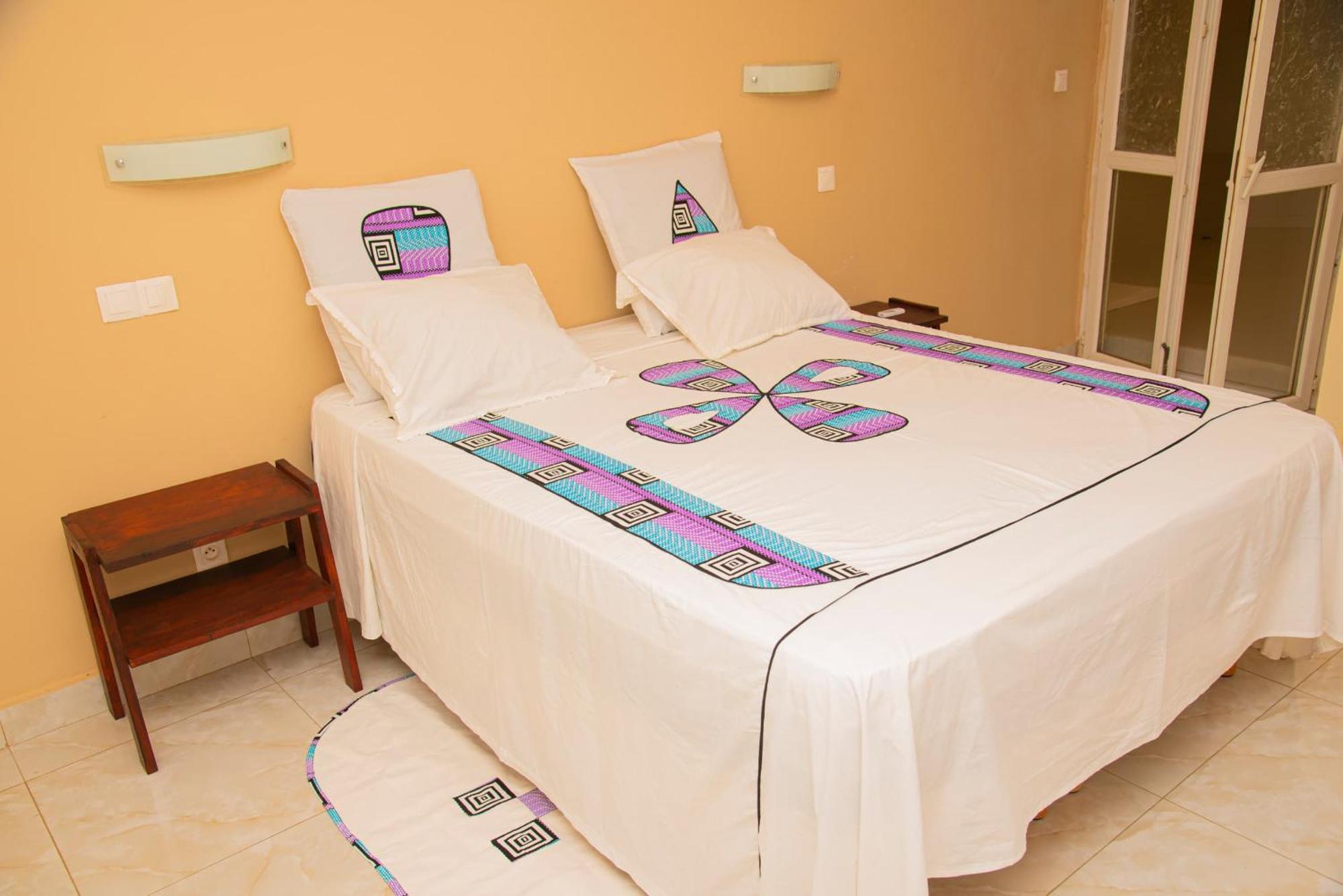 Chambres D'Hotes Villa Luciana Saly 外观 照片